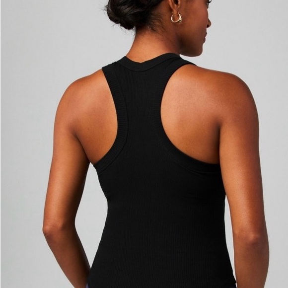 🆕 fabletics Black Ribbed Tank Top - Picture 3 of 4